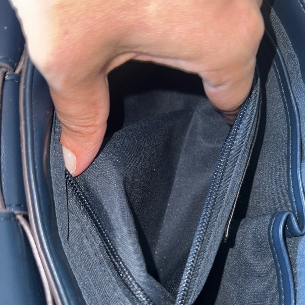 Sondra Roberts Squared Blue Shoulder Bag - Picture 11 of 11